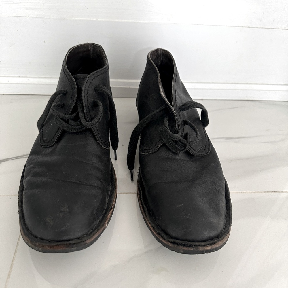 John Varvatos Black leather Men's chukka boot